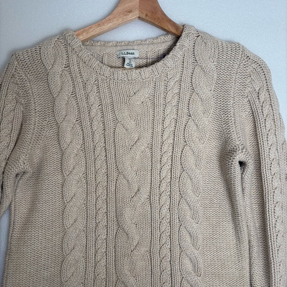 L.L. Bean Cream Cable Knit Crew Neck Sweater - Picture 3 of 11